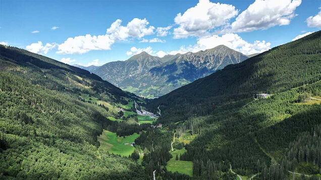 Luftbild des Angertals in Blickrichtung Bad Hofgastein